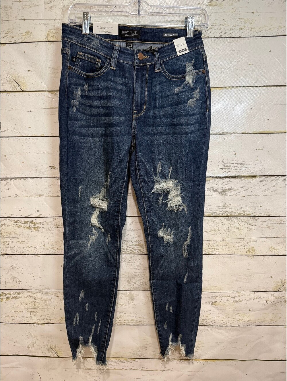 Judy Blue Mid Rise Skinny Fit Distressed NWT 5/27 Medium Wash
